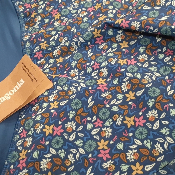 Patagonia Womens Strech Hydropeak Surf Shorts - Picture 2 of 6